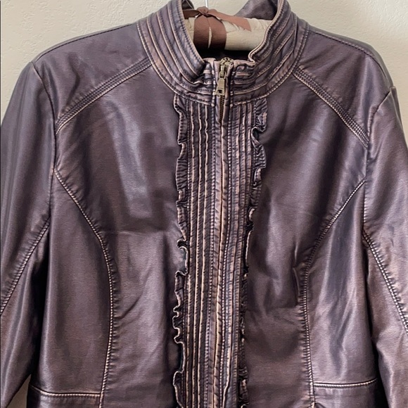 Distressed jacket - Picture 4 of 7